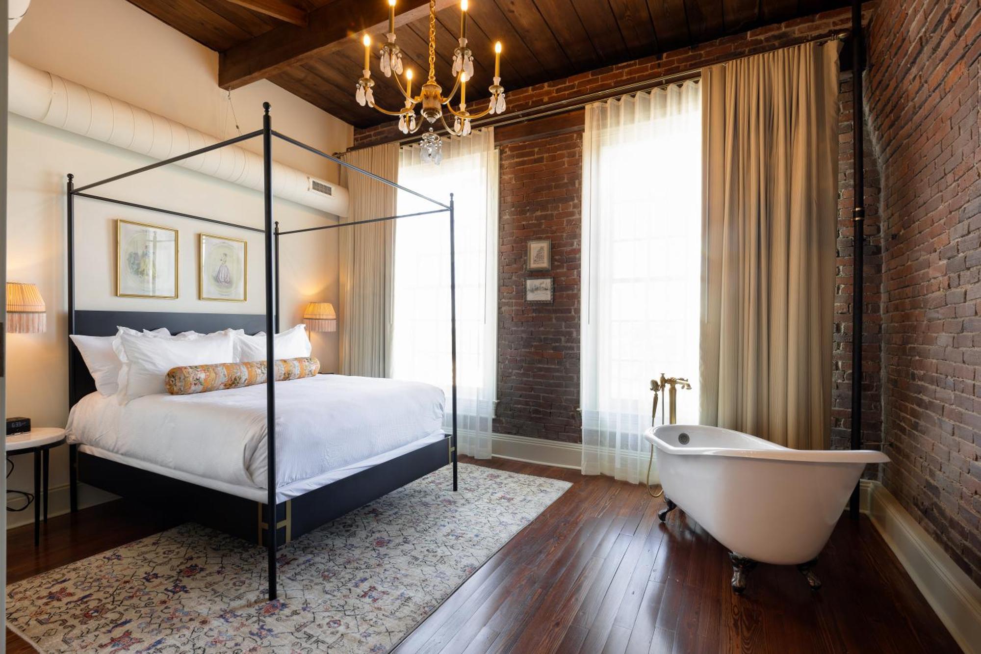 Hotel Cleo, Knoxville Downtown, A Tribute Portfolio Hotel Esterno foto