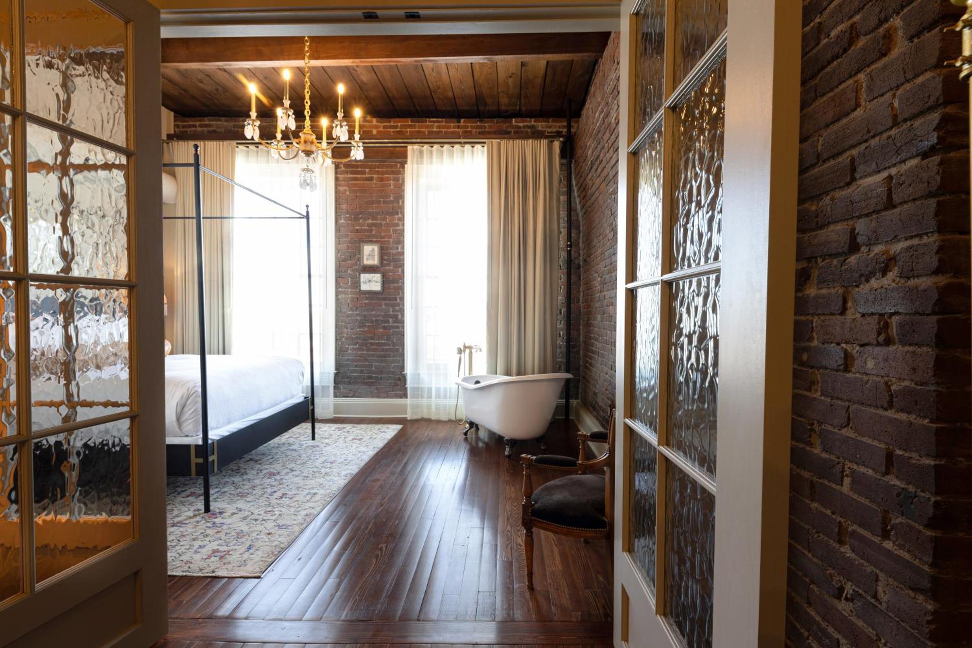 Hotel Cleo, Knoxville Downtown, A Tribute Portfolio Hotel Esterno foto