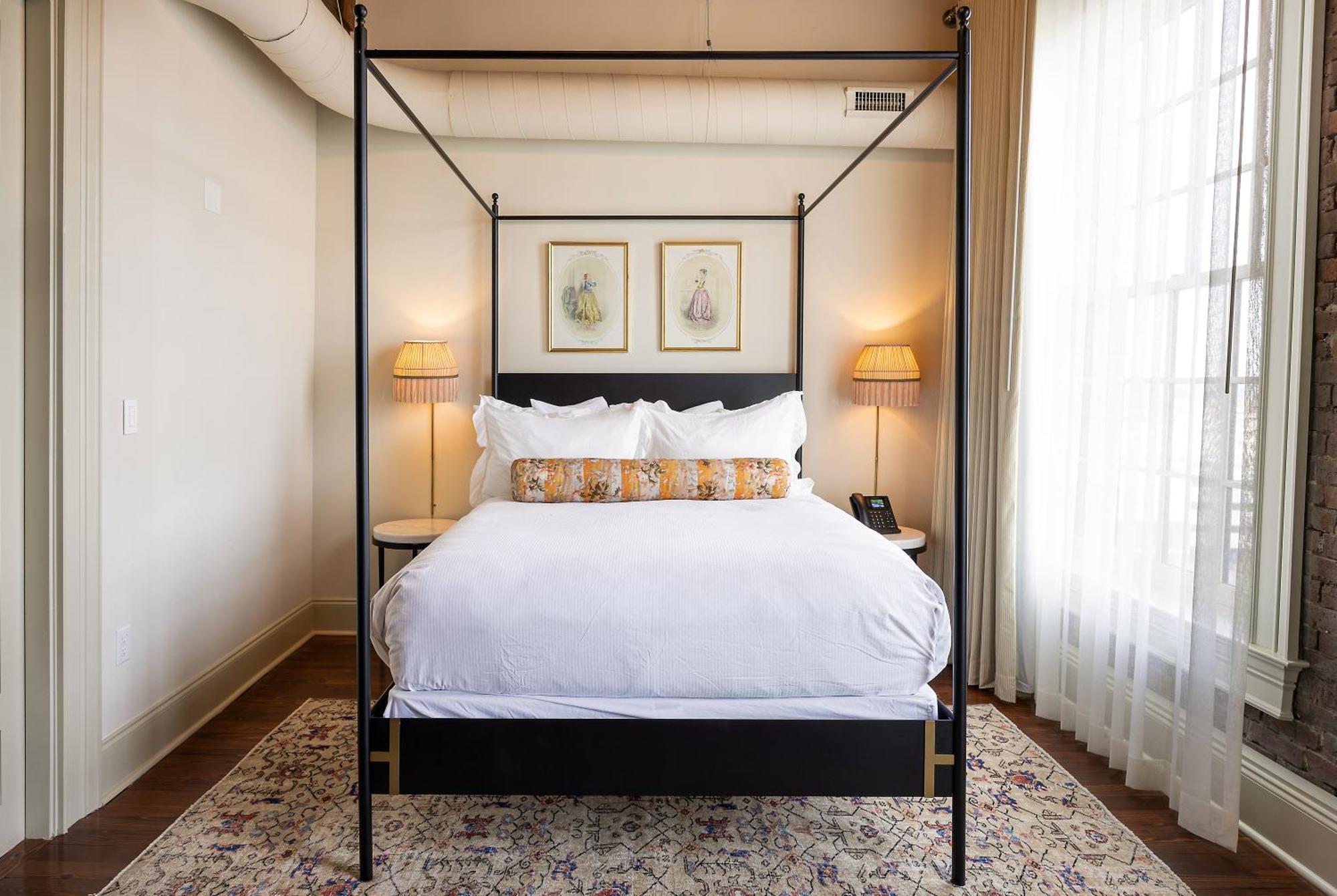 Hotel Cleo, Knoxville Downtown, A Tribute Portfolio Hotel Esterno foto