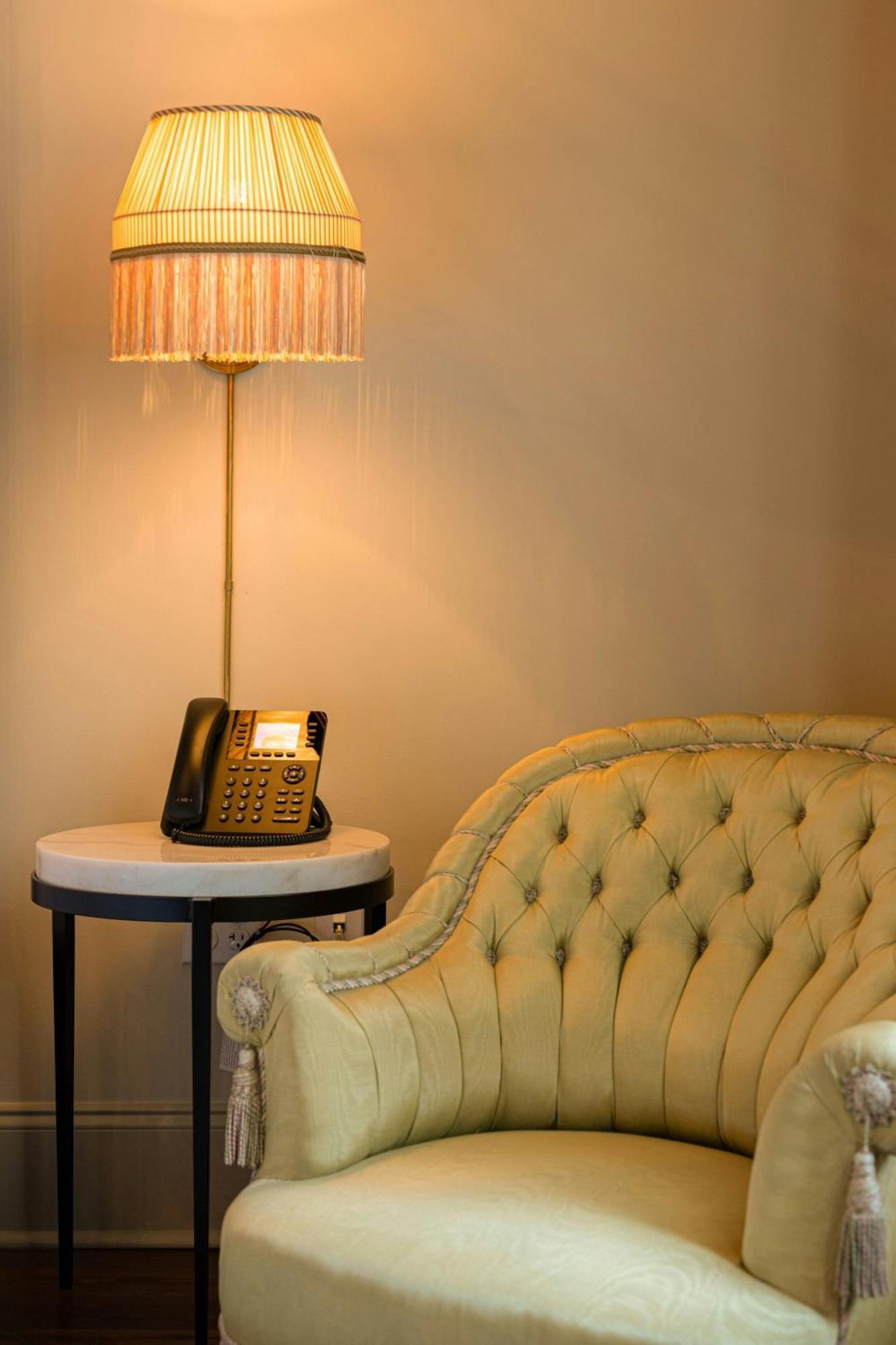 Hotel Cleo, Knoxville Downtown, A Tribute Portfolio Hotel Esterno foto